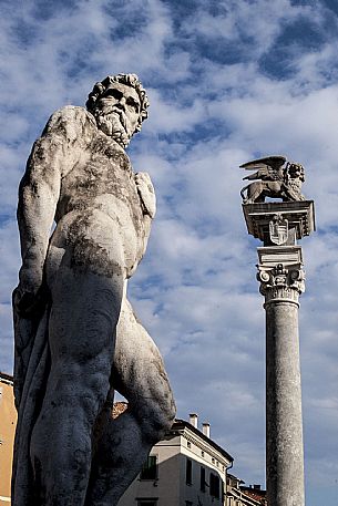 Udine - Statua di Ercole